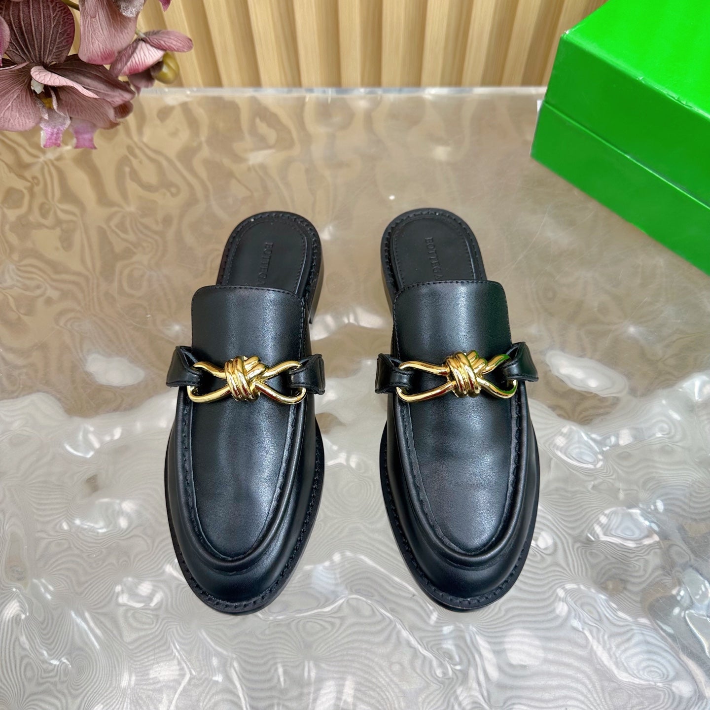 OPEN-BACK LOAFER REALISED IN BLACK SOFT CALFSKIN WITH SIGNATURE METALLIC KNOT DETAIL - 35