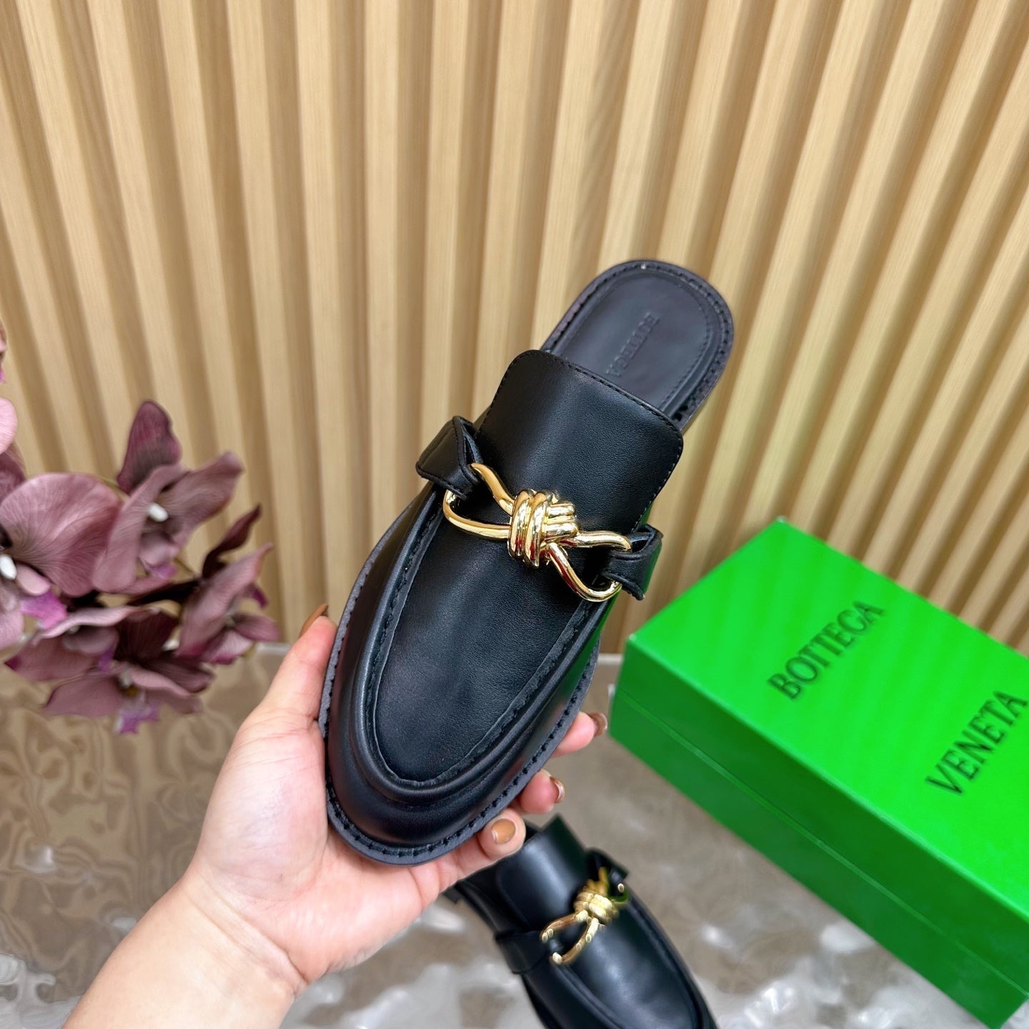 OPEN-BACK LOAFER REALISED IN BLACK SOFT CALFSKIN WITH SIGNATURE METALLIC KNOT DETAIL - 35