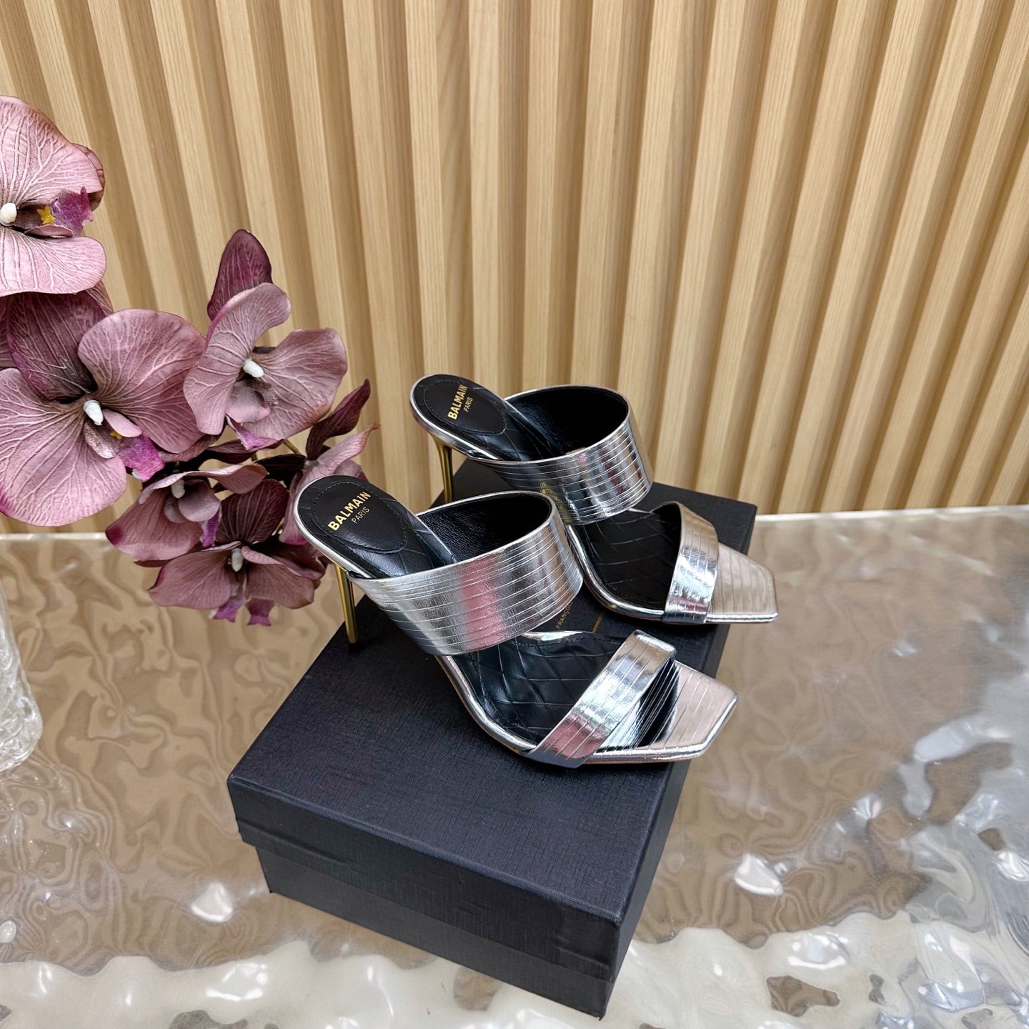 BALMAIN 25S MULES IN STRIPED LEATHER 95MM IN SILVER CALFSKIN - 35