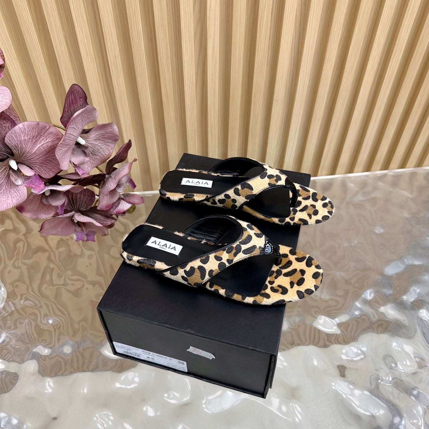 ALAIA PLATFORM THONG SANDALS 25S IN LEOPARD PONY HAIR LEATHER - 35