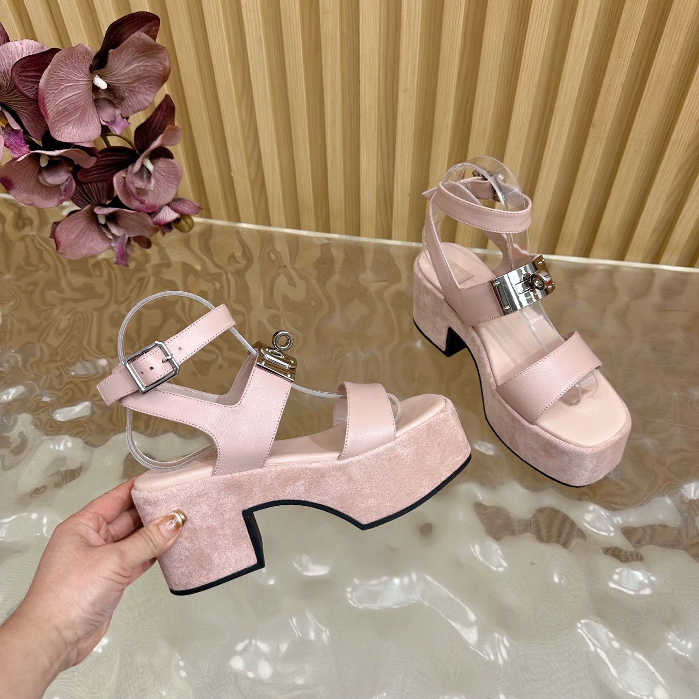 HM 25S CLASSIC WEDGE SANDALS 70 MM IN LIGHT PINK LAMBSKIN WITH SILVER HARDWARE - 35