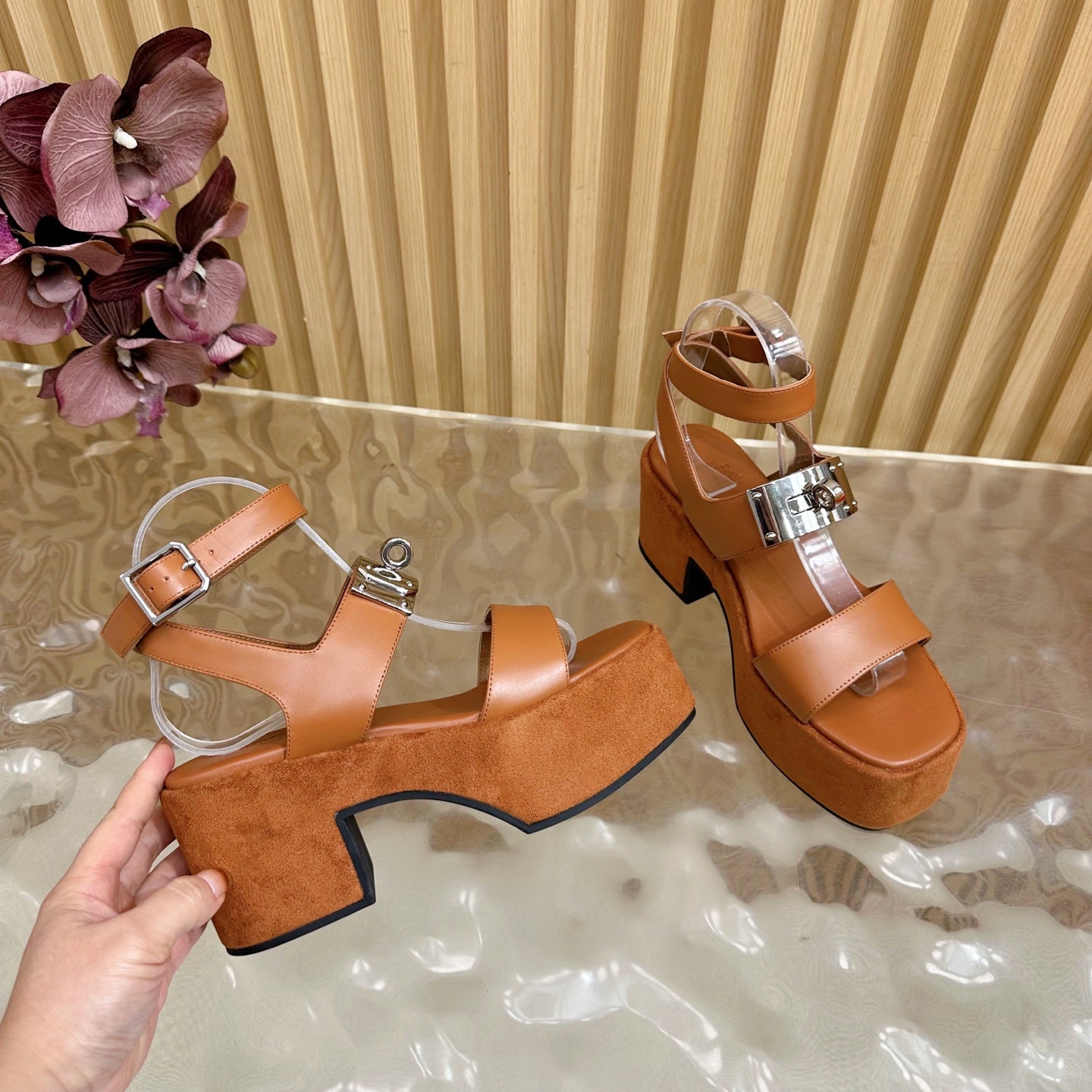 HM 25S CLASSIC WEDGE SANDALS 70 MM IN BROWN LAMBSKIN WITH SILVER HARDWARE - 35