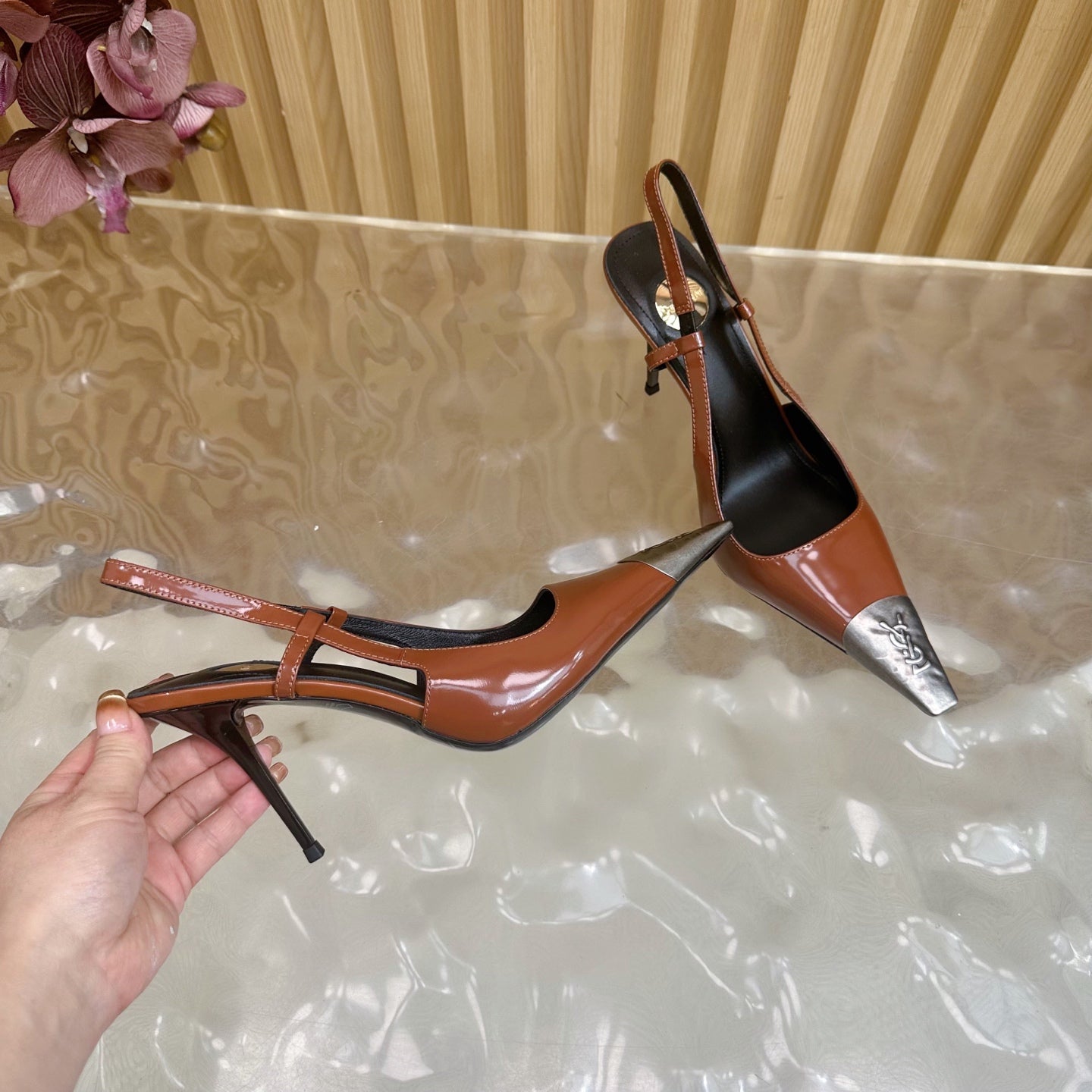 YSL 25S HIGH-HEEL SLINGBACKS 85 MM IN REDWOOD BROWN LAMBSKIN AND SILVER HARDWARE - 35
