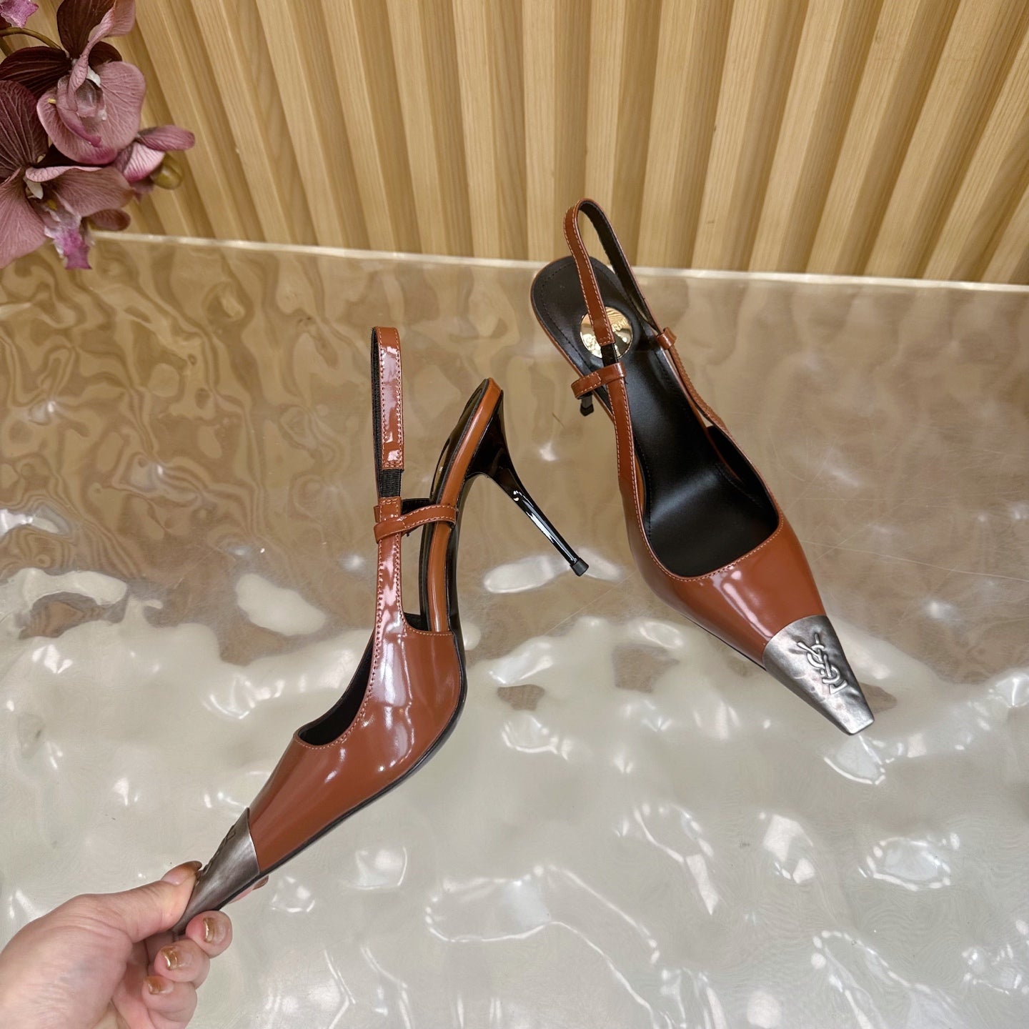YSL 25S HIGH-HEEL SLINGBACKS 85 MM IN REDWOOD BROWN LAMBSKIN AND SILVER HARDWARE - 35