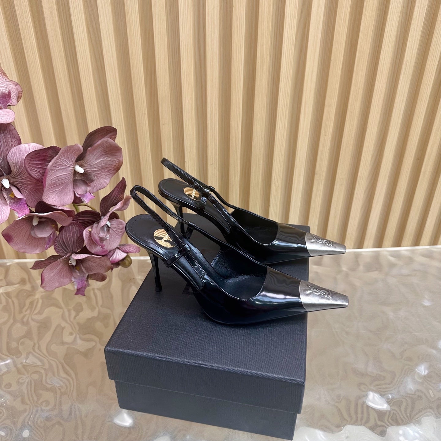 YSL 25S HIGH-HEEL SLINGBACKS 85 MM IN BLACK SHINY LAMBSKIN AND SILVER HARDWARE - 35