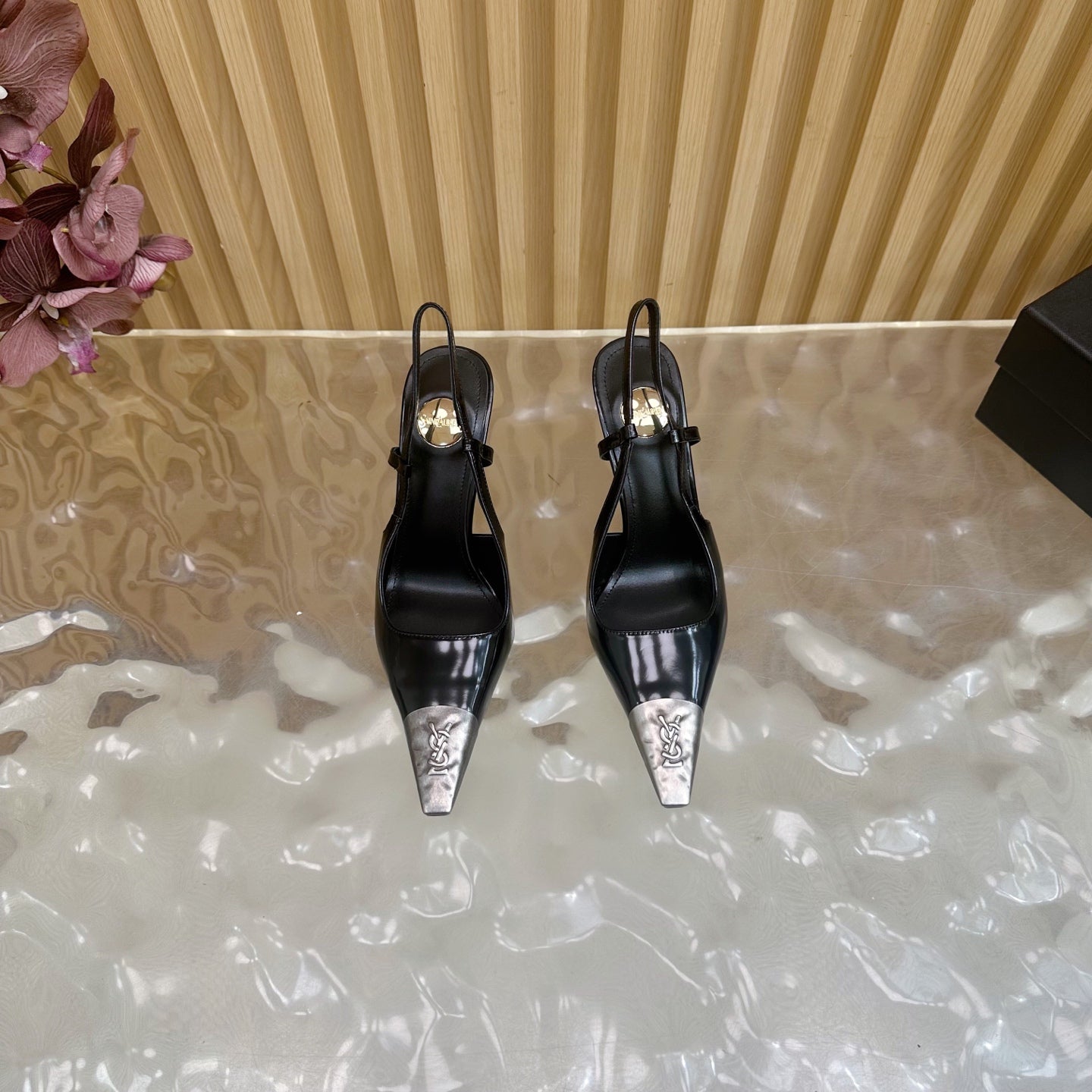 YSL 25S HIGH-HEEL SLINGBACKS 85 MM IN BLACK SHINY LAMBSKIN AND SILVER HARDWARE - 35