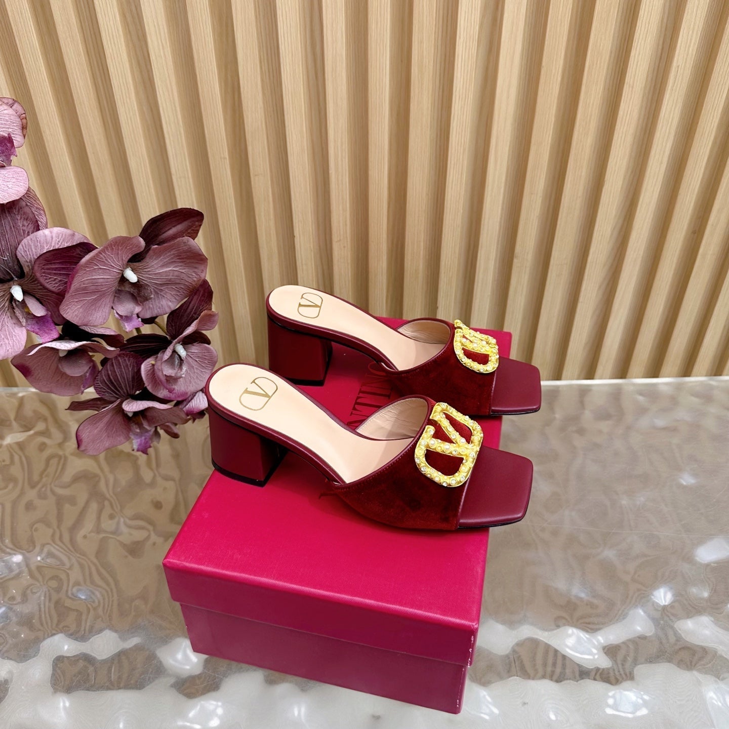 VALENTINO 25S HIGH-HEEL MULES 60 MM IN DARK RED VELVET AND CALFSKIN WITH GOLD HARDWARE - 35