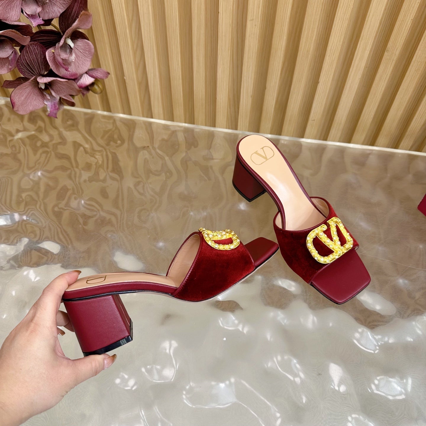 VALENTINO 25S HIGH-HEEL MULES 60 MM IN DARK RED VELVET AND CALFSKIN WITH GOLD HARDWARE - 35