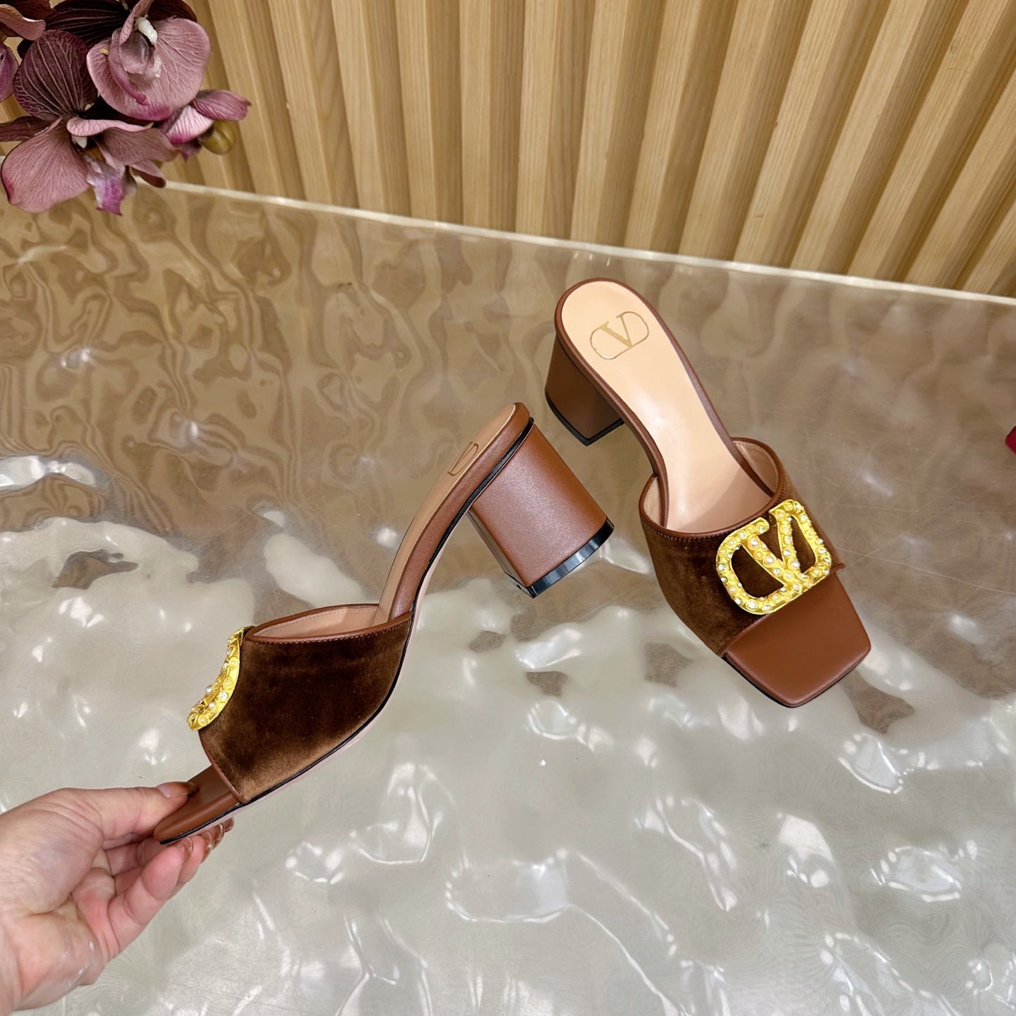VALENTINO 25S HIGH-HEEL MULES 60 MM IN BROWN VELVET AND CALFSKIN WITH GOLD HARDWARE - 35