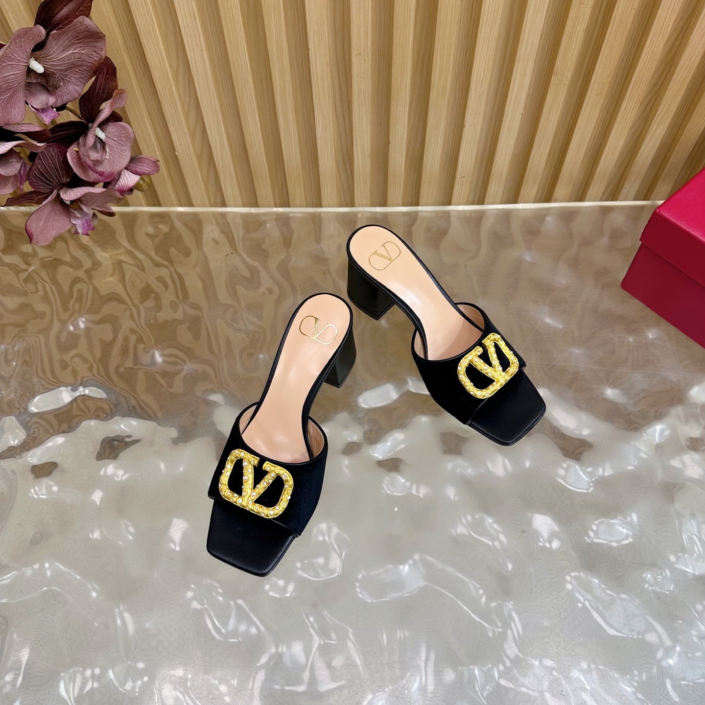 VALENTINO 25S HIGH-HEEL MULES 60 MM IN BLACK VELVET AND CALFSKIN WITH GOLD HARDWARE - 35