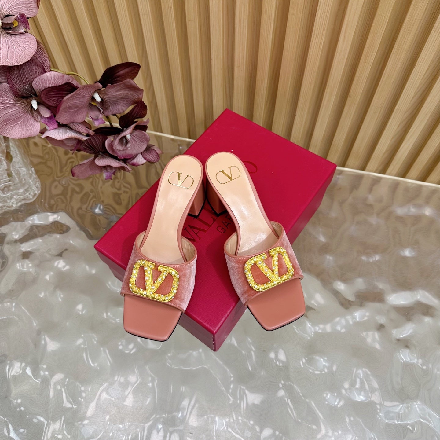 VALENTINO 25S HIGH-HEEL MULES 60 MM IN PEACH PINK VELVET AND CALFSKIN WITH GOLD HARDWARE - 35