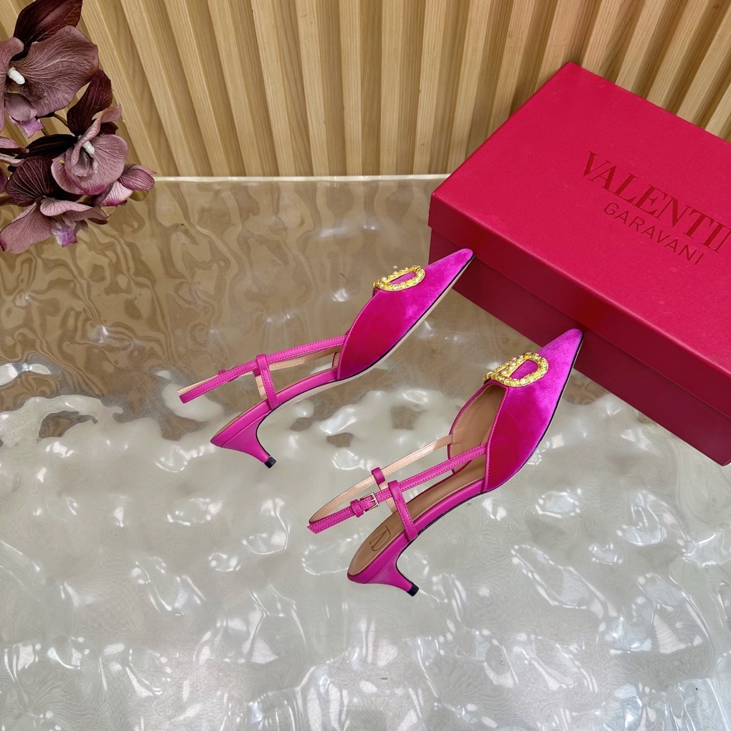 VALENTINO 25S HIGH-HEEL SLINGBACKS IN DARK PINK VELVET WITH GOLD HARDWARE - 35 / 4 cm