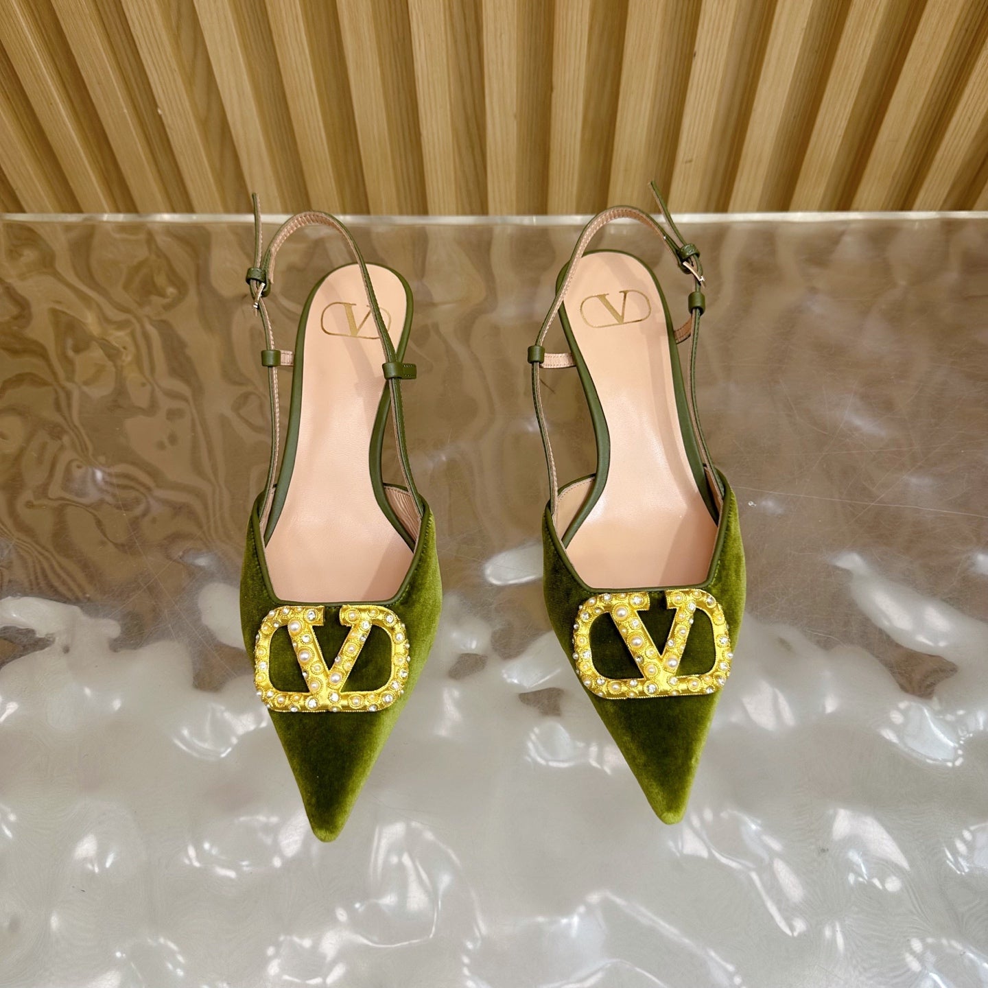 VALENTINO 25S HIGH-HEEL SLINGBACKS IN MOSS GREEN VELVET WITH GOLD HARDWARE - 35 / 4 cm