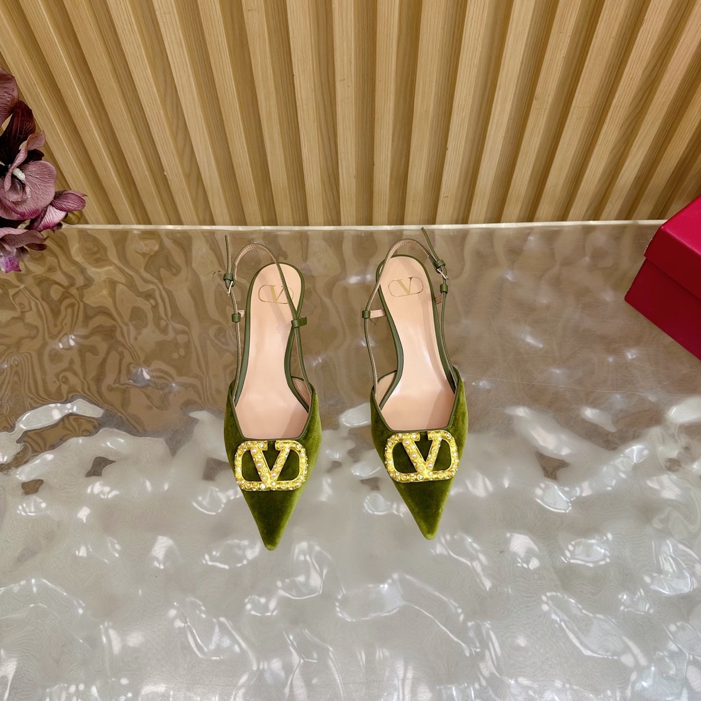 VALENTINO 25S HIGH-HEEL SLINGBACKS IN MOSS GREEN VELVET WITH GOLD HARDWARE - 35 / 4 cm
