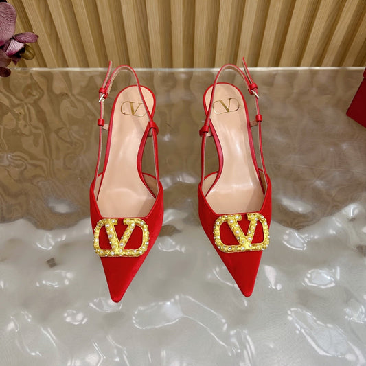 ТУФЛІ-СЛІНГБЕКИ VALENTINO 25S НА ВИСОКИХ ПІДБОРАХ З ЧЕРВОНОГО ОКСАМИТУ ІЗ ЗОЛОТОЮ ФУРНІТУРОЮ - 35 / 4 см