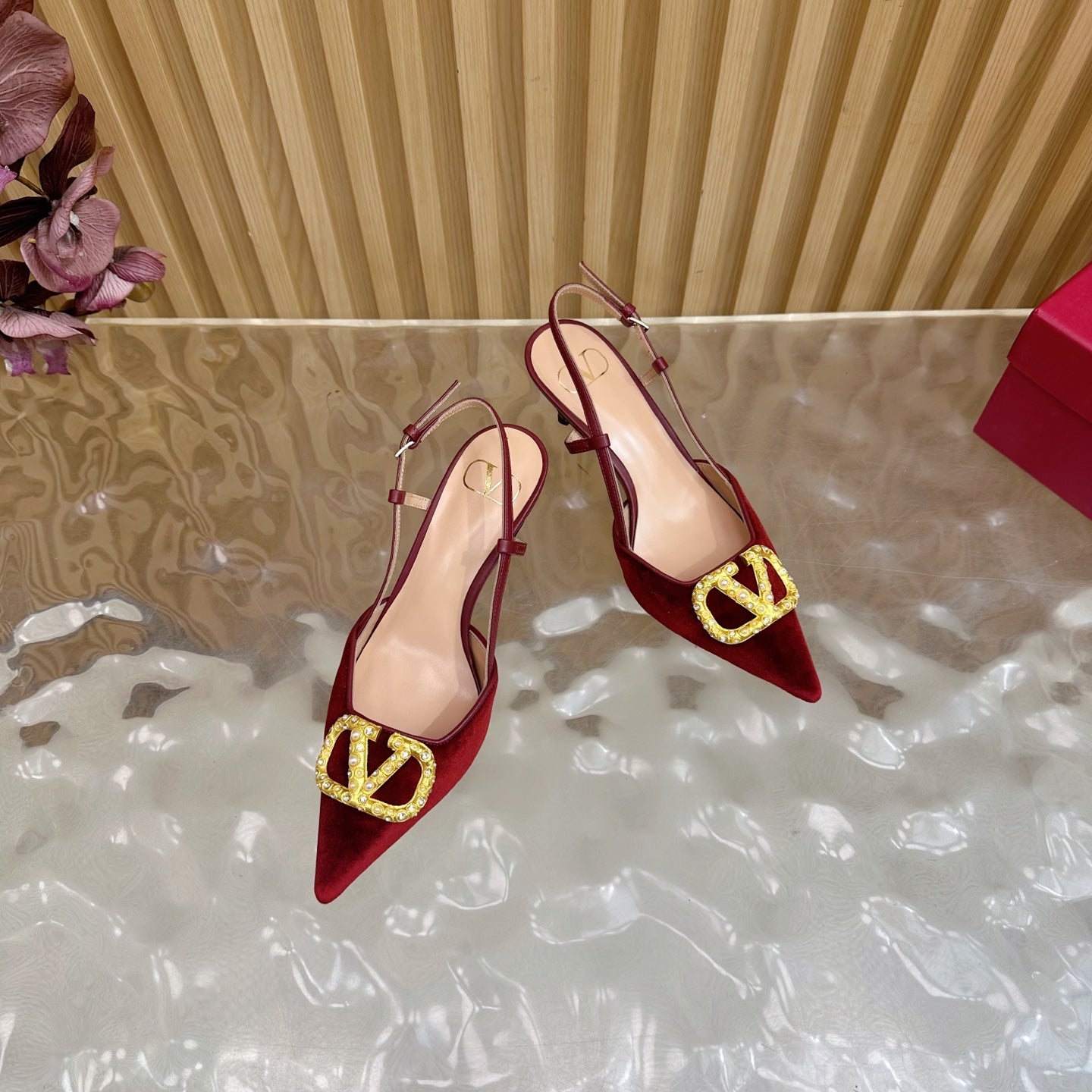 VALENTINO 25S HIGH-HEEL SLINGBACKS IN DARK RED VELVET WITH GOLD HARDWARE - 35 / 4 cm