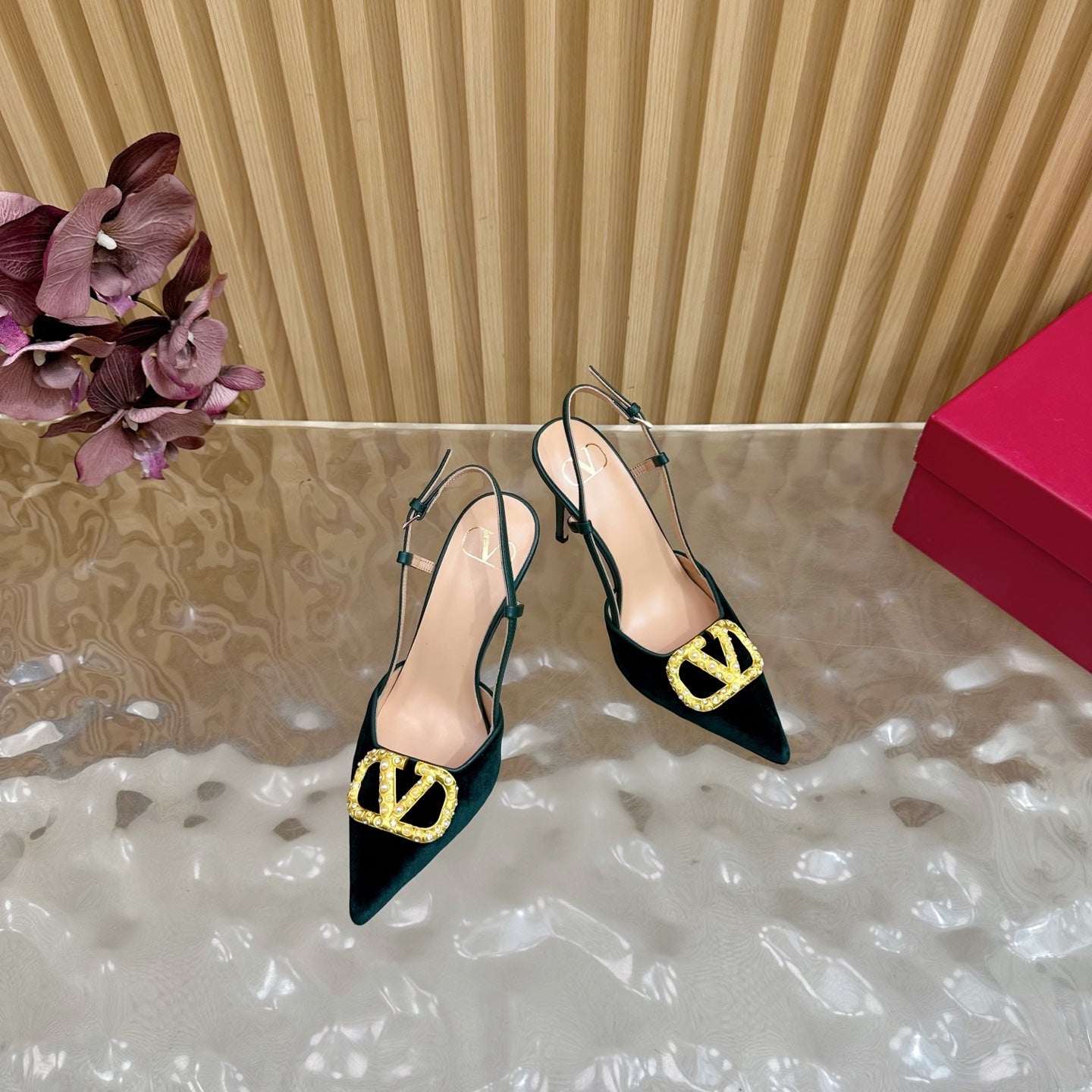 VALENTINO 25S HIGH-HEEL SLINGBACKS IN DARK GREEN VELVET WITH GOLD HARDWARE - 35 / 4 cm