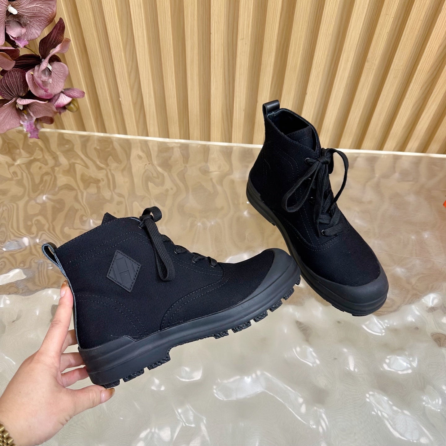 HM 25S KOOLER ANKLE BOOTS IN BLACK CANVAS - 35