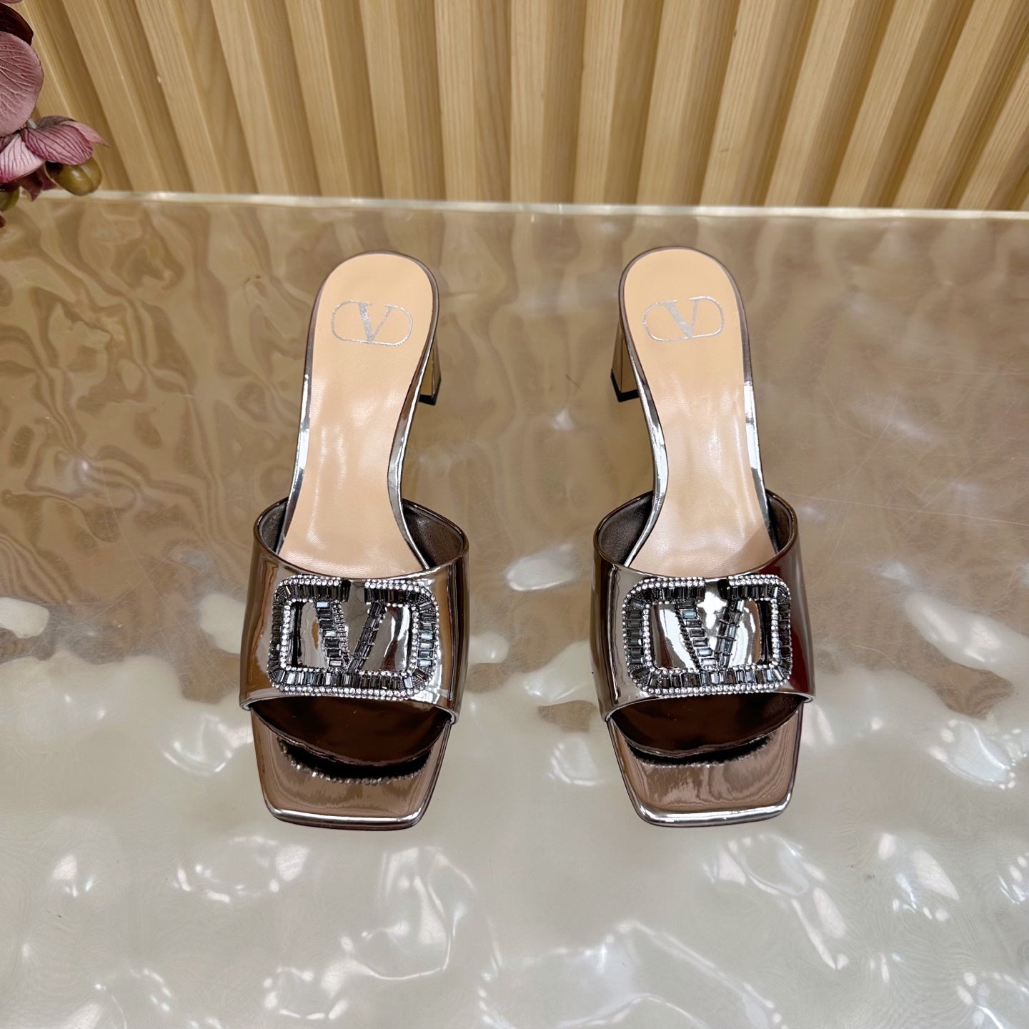 VALENTINO 25S HIGH-HEEL MULES 60 MM IN METALLIC SILVER PATENT CALFSKIN WITH CRYSTAL-EMBELLISHED STRAP - 35