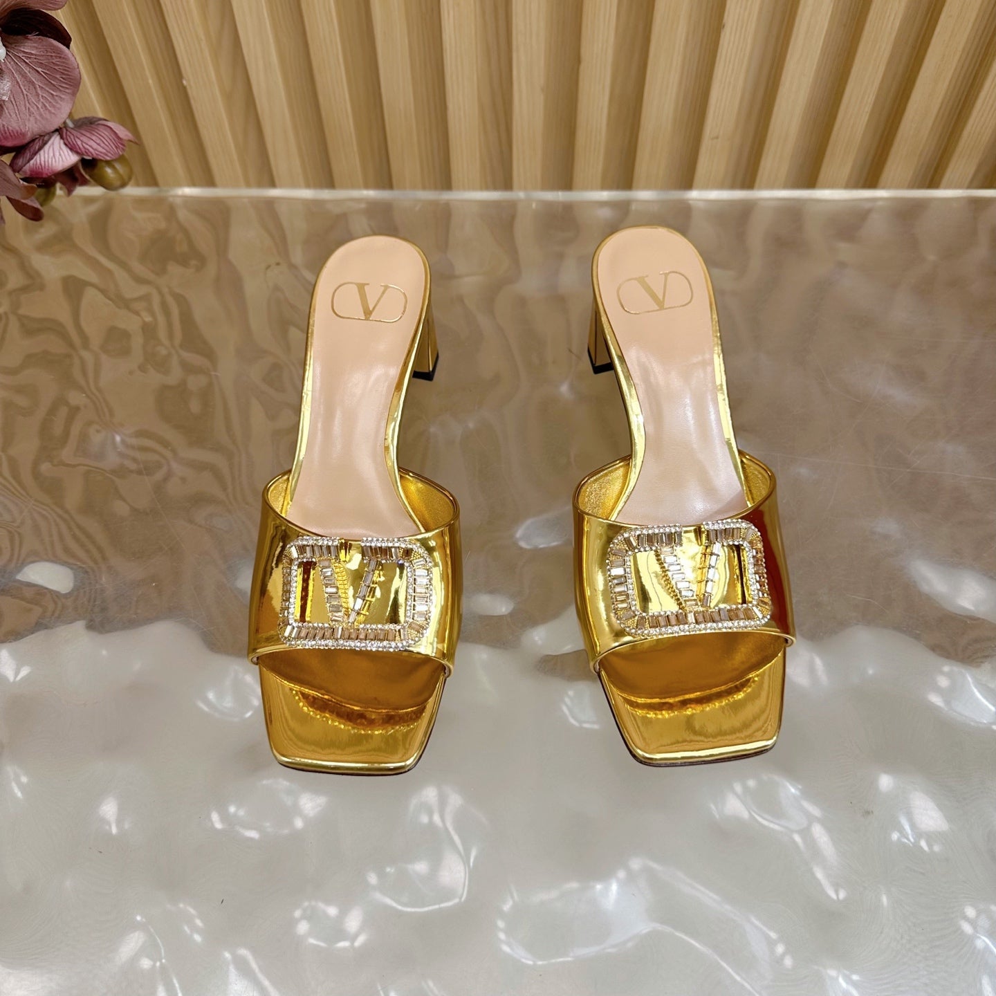 VALENTINO 25S HIGH-HEEL MULES 60 MM IN GOLD PATENT CALFSKIN WITH CRYSTAL-EMBELLISHED STRAP - 35
