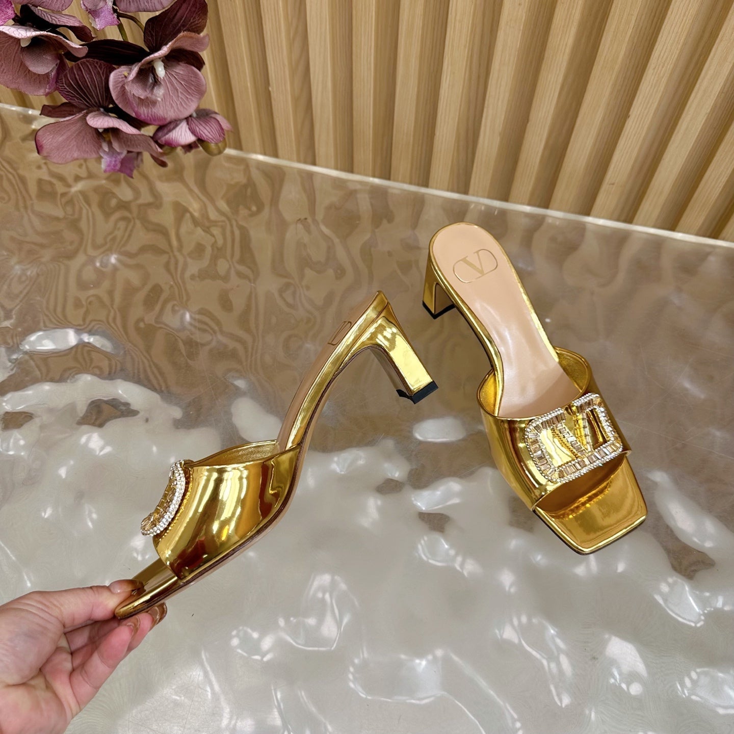VALENTINO 25S HIGH-HEEL MULES 60 MM IN GOLD PATENT CALFSKIN WITH CRYSTAL-EMBELLISHED STRAP - 35