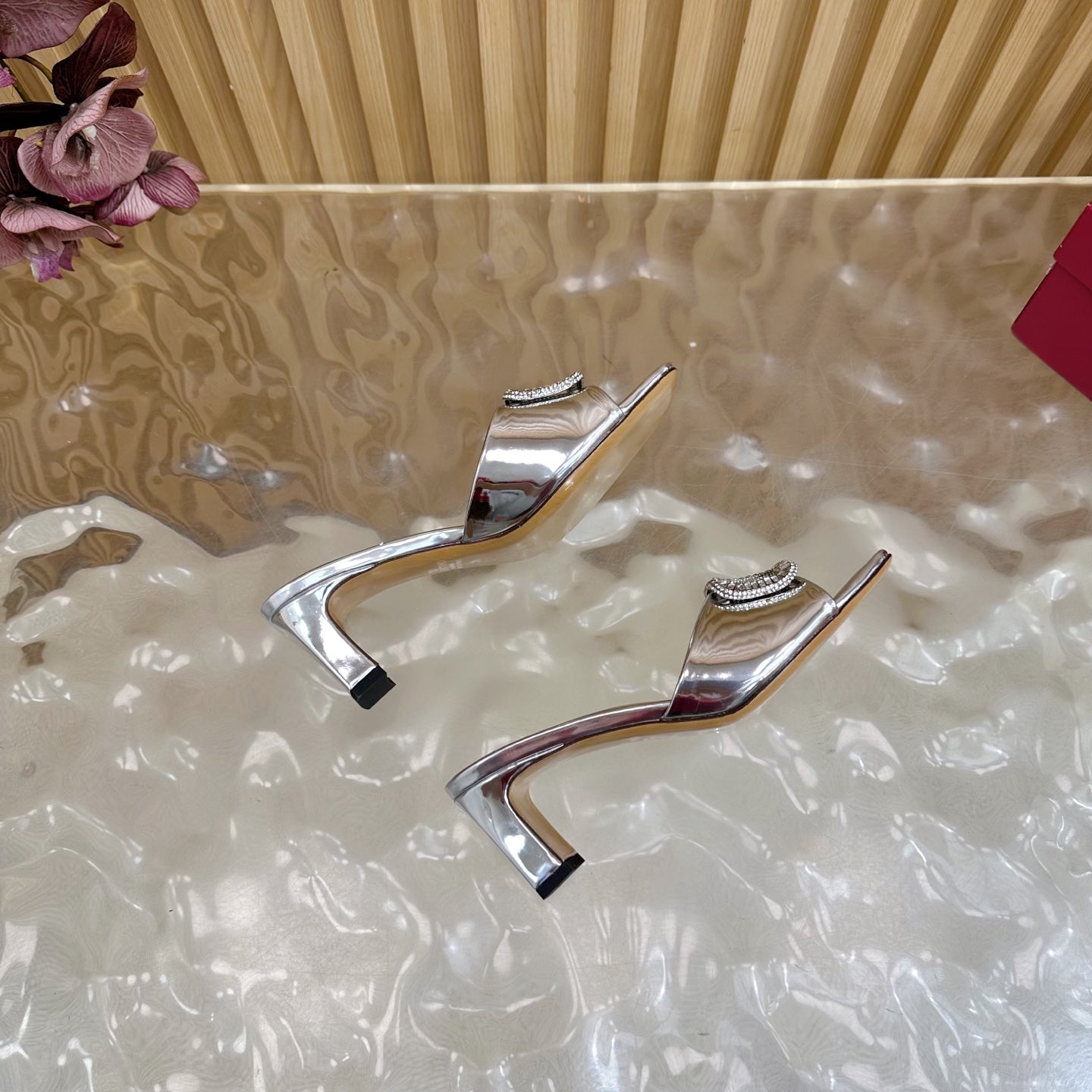 VALENTINO 25S HIGH-HEEL MULES 60 MM IN SILVER PATENT CALFSKIN WITH CRYSTAL-EMBELLISHED STRAP - 35