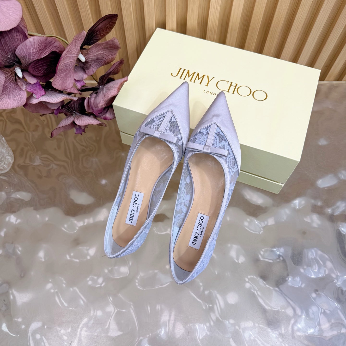 ЖІНОЧІ БАЛЕТКИ JIMMY CHOO 26S З ПАСТЕЛЬНО-БЛАКИТНОГО МЕРЕЖИВА ТА АТЛАСУ
