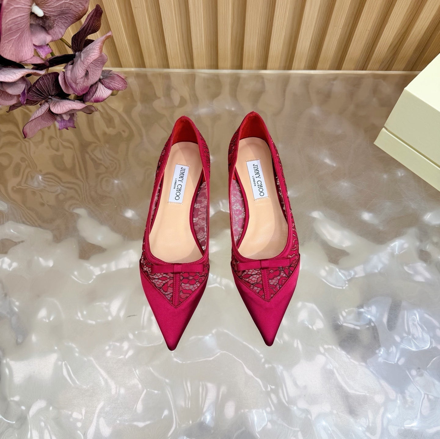 ЖІНОЧІ БАЛЕТКИ JIMMY CHOO 26S З ЧЕРВОНОГО МЕРЕЖИВА ТА АТЛАСУ