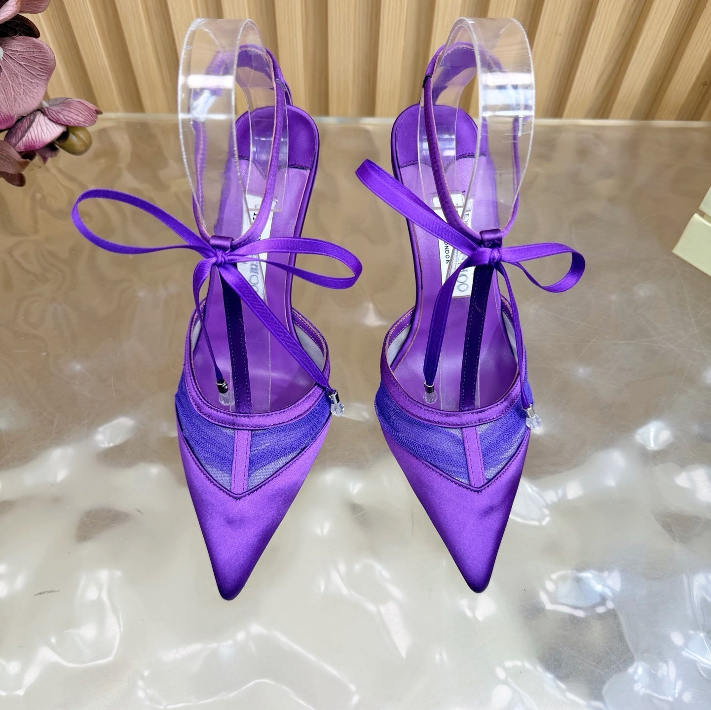ЖІНОЧІ ТУФЛІ-ЧОВНИКИ JIMMY CHOO 26S НА ВИСОКИХ ПІДБОРАХ 105 ММ З ТЕМНО-ФІОЛЕТОВОЇ СІТКИ ТА АТЛАСУ