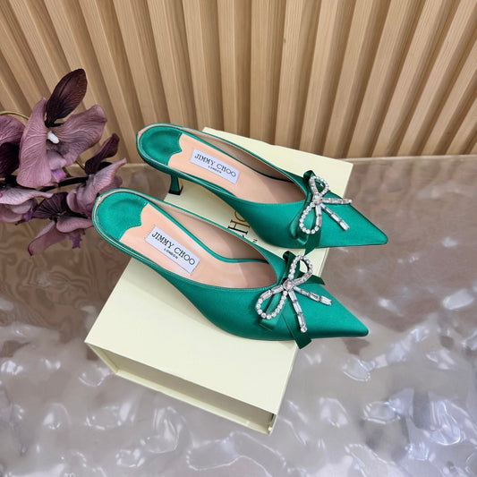 БОСОНІЖКИ-МЮЛІ JIMMY CHOO 26S НА ВИСОКОМУ КАБЛУЦІ 65 ММ З ЗЕЛЕНОГО АТЛАСУ З БАНТОМ ІЗ СТРАЗ