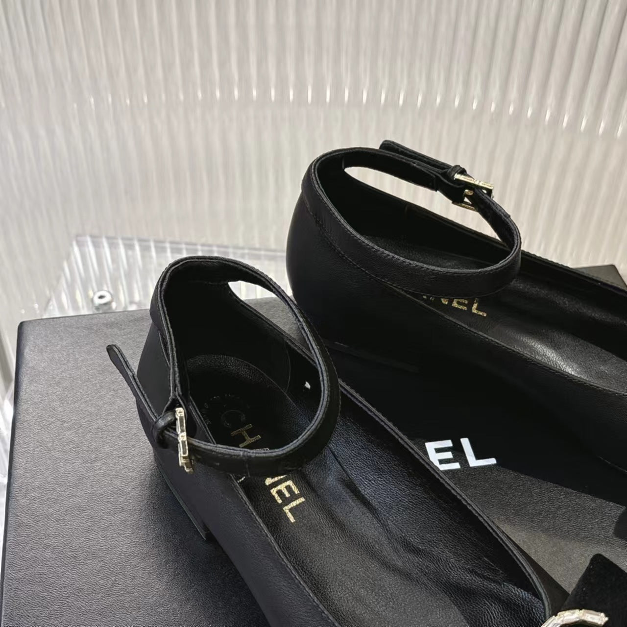 BOW MARY JANE SHOES IN BLACK LAMBSKIN - 35
