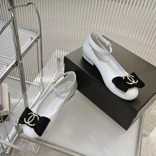 BOW MARY JANE SHOES IN WHITE LAMBSKIN - 35