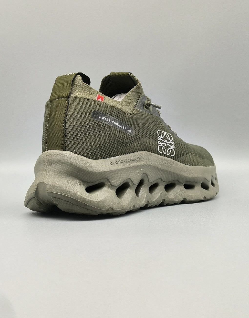 LW CLOUDTILT SNEAKER OLIVE POLYESTER - 36