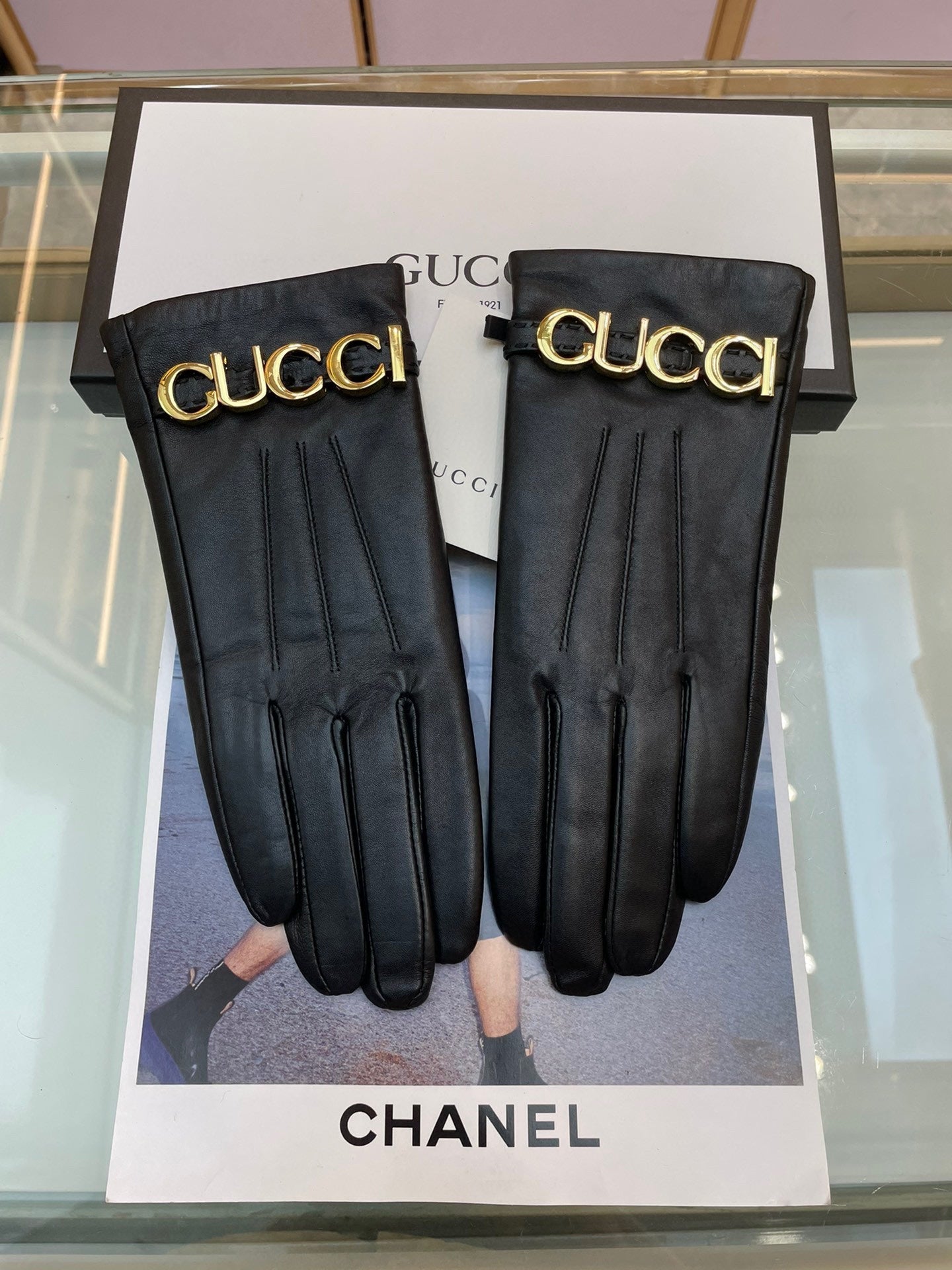 EUROPEAN GLOVES IN BLACK LAMBSKIN WITH CASHMERE LINING 376727 - M