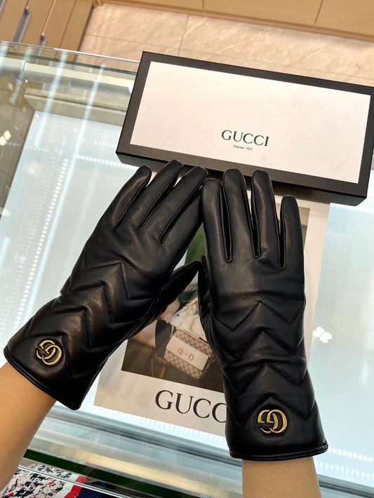 MARMONT GLOVES IN BLACK LAMBSKIN 463844 - M