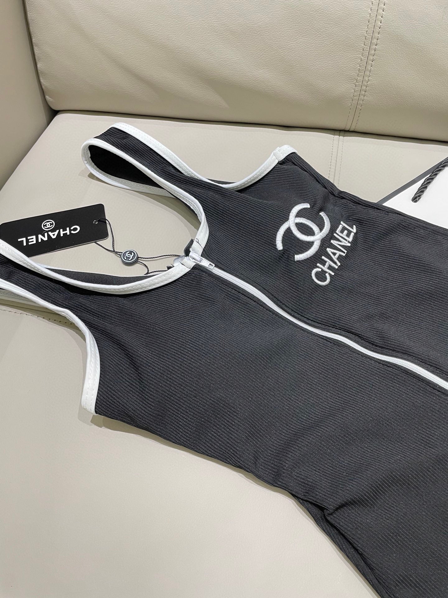 CC BIKINI SWIMSUIT SET IN BLACK AND  WHITE TRIM 604255