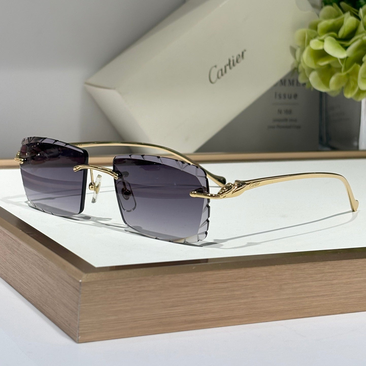 PANTHÈRE RECTANGULAR FRAME SUNGLASSES 563590 IN METAL - Green