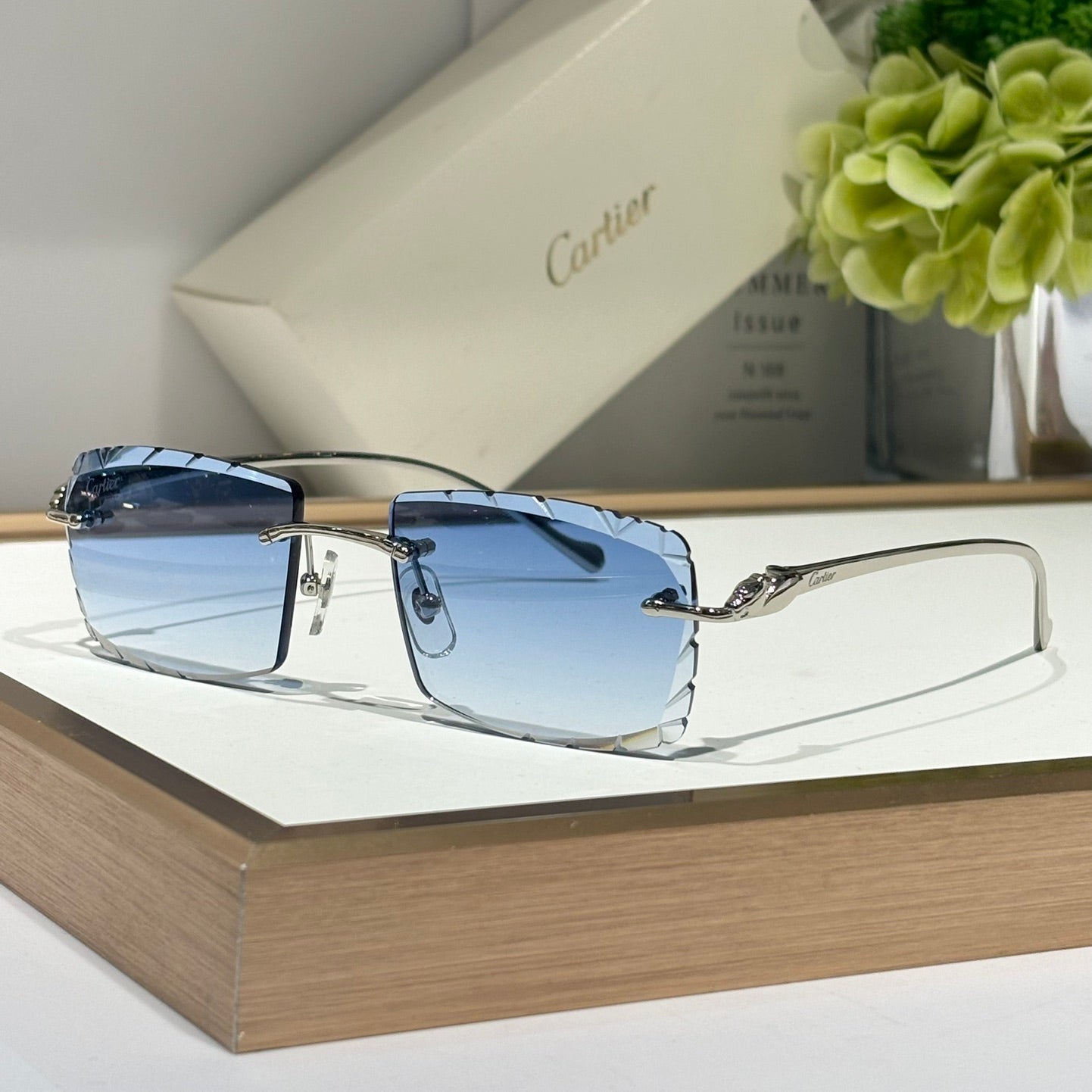 PANTHÈRE RECTANGULAR FRAME SUNGLASSES 563590 IN METAL - Green