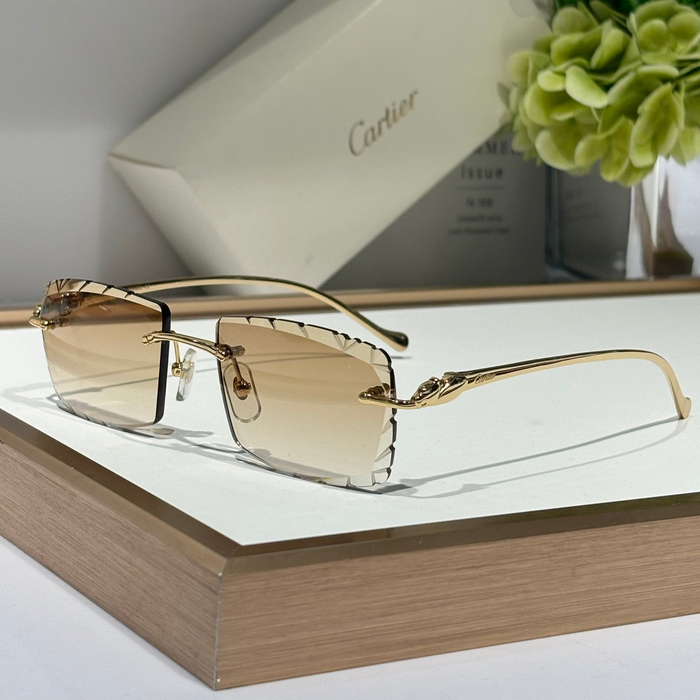 PANTHÈRE RECTANGULAR FRAME SUNGLASSES 563590 IN METAL - Green