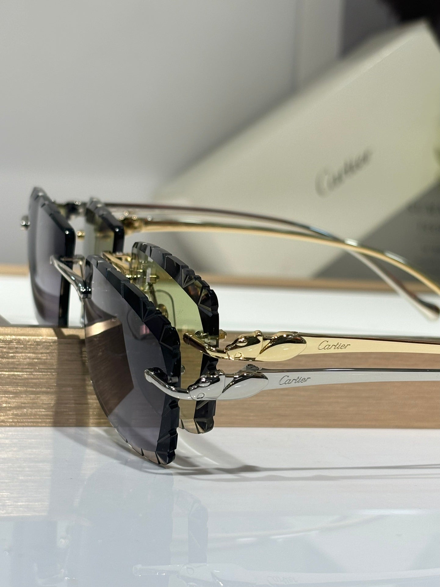 PANTHÈRE RECTANGULAR FRAME SUNGLASSES 563590 IN METAL - Green