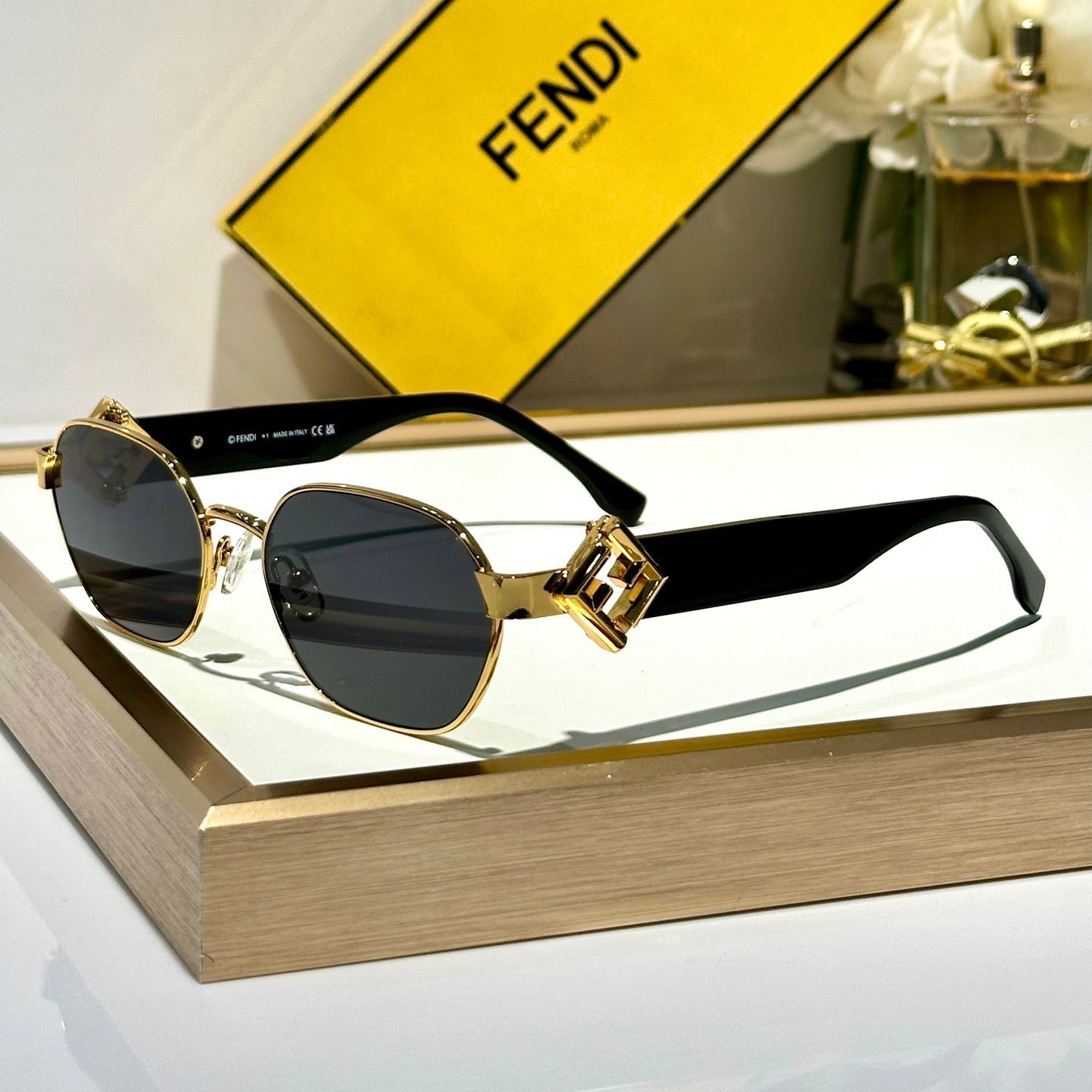 TRAVEL ROUND FRAME SUNGLASSES FE40148l  IN METAL AND ACETATE - Light orange
