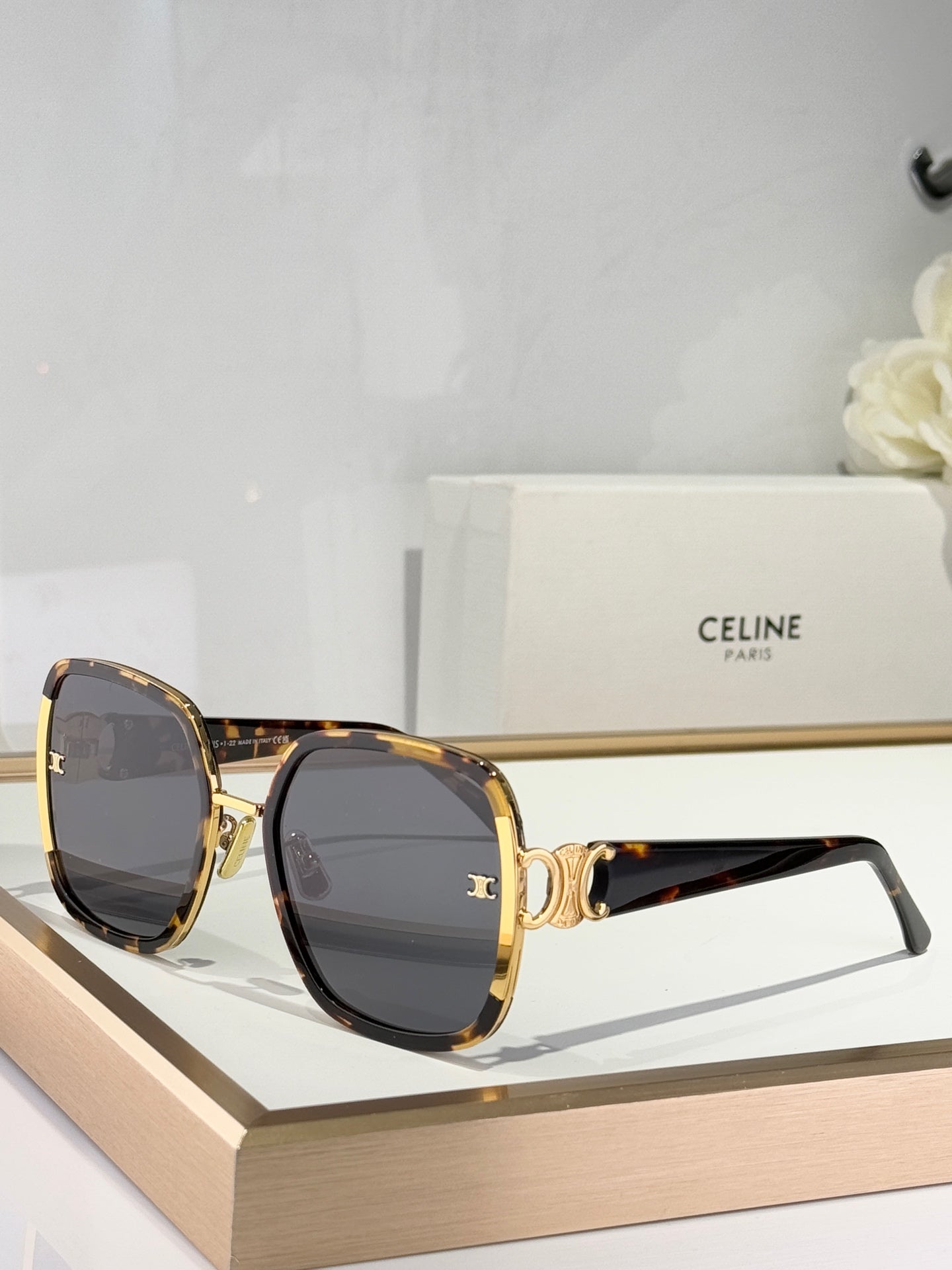 TRIOMPHE SUNGLASSES CL40250 IN METAL - Black/Smoke