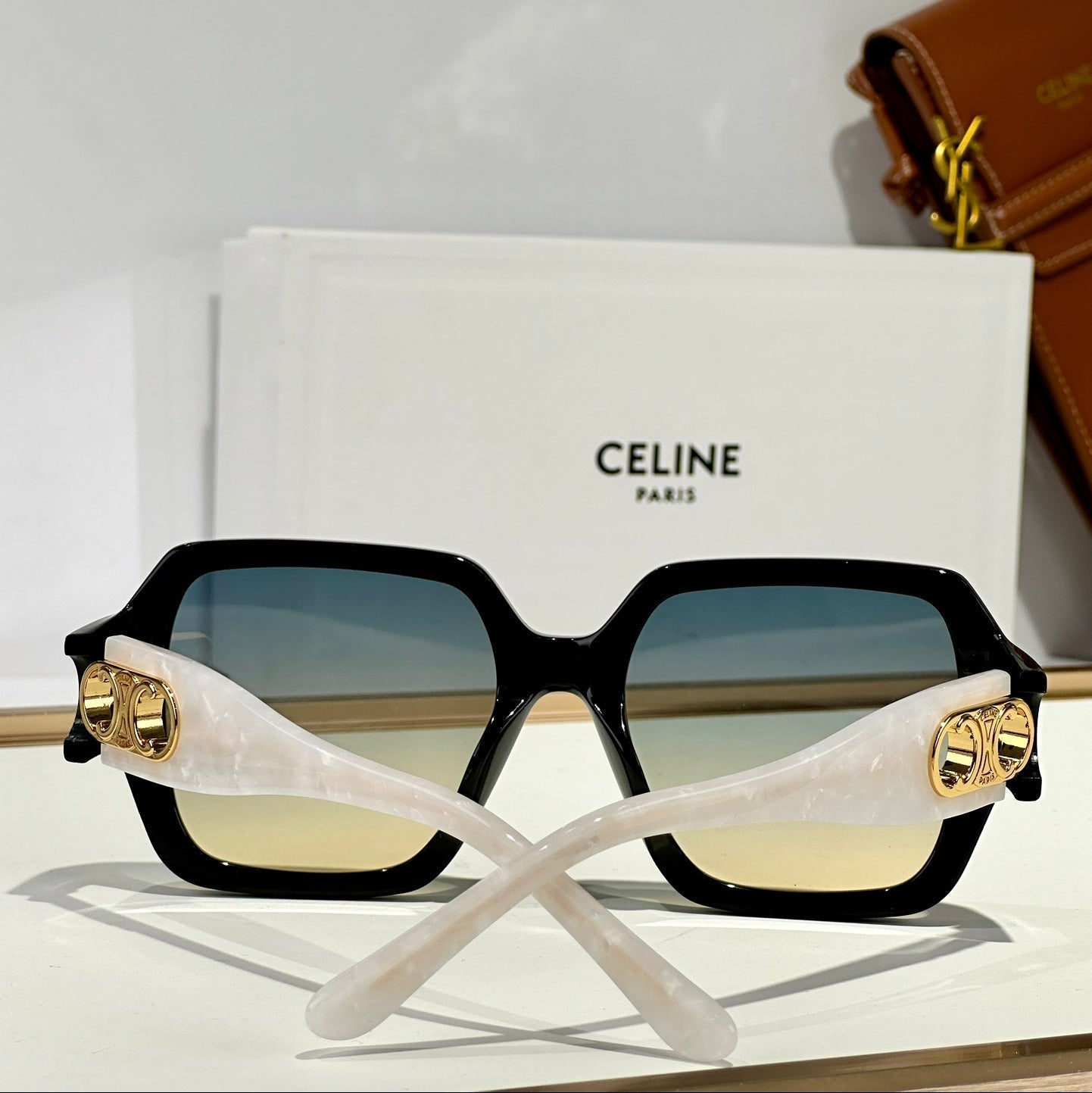 TRIOMPHE SUNGLASS CL40251U IN ACETATE - BLACK-WHITE