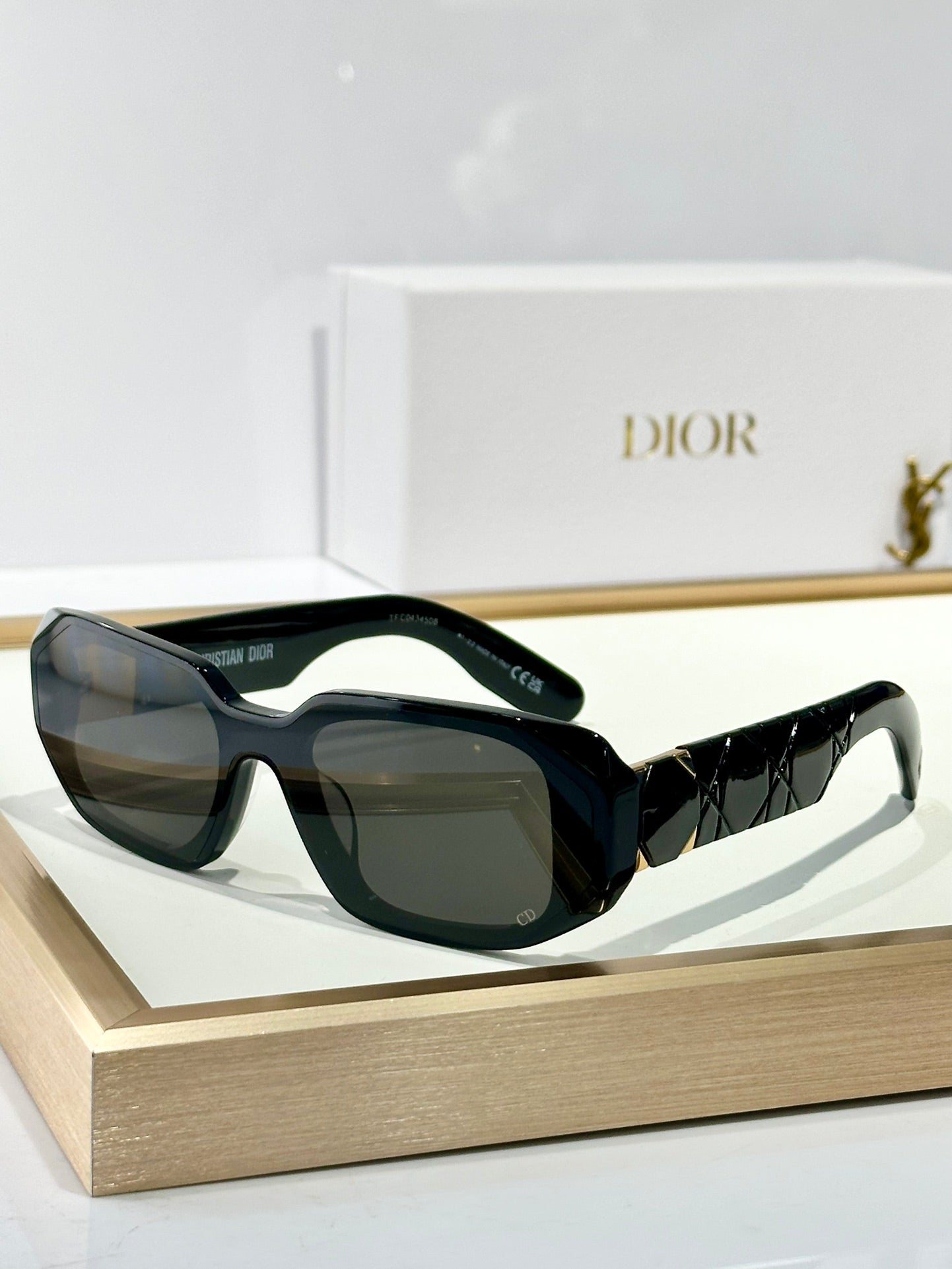 MONTAIGNE SUNGLASS LABY99.22 A3I IN ACETATE - Black/Brown