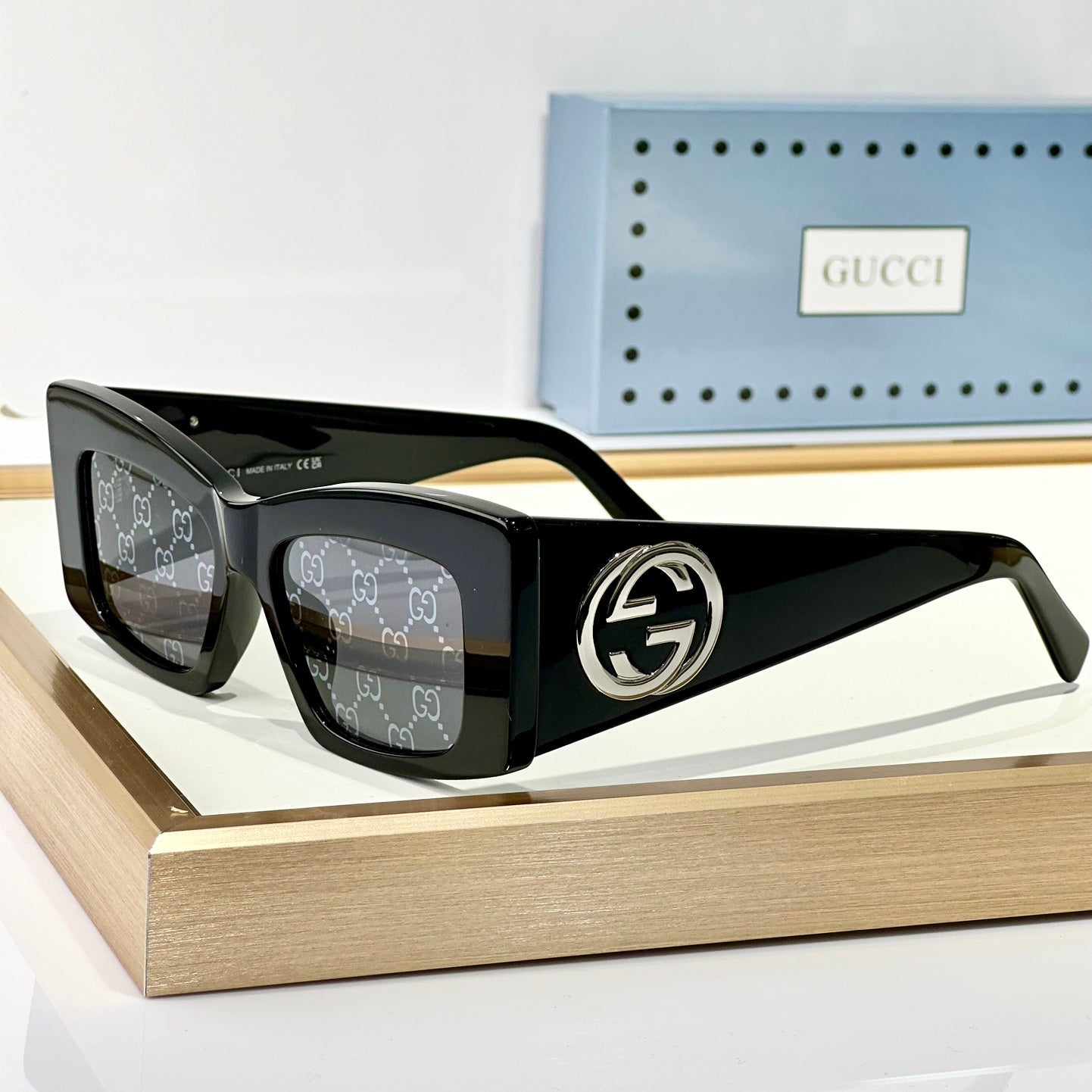 RECTANGULAR FRAME SUNGLASSES GG1842S IN ACETATE - Black/ silver logo