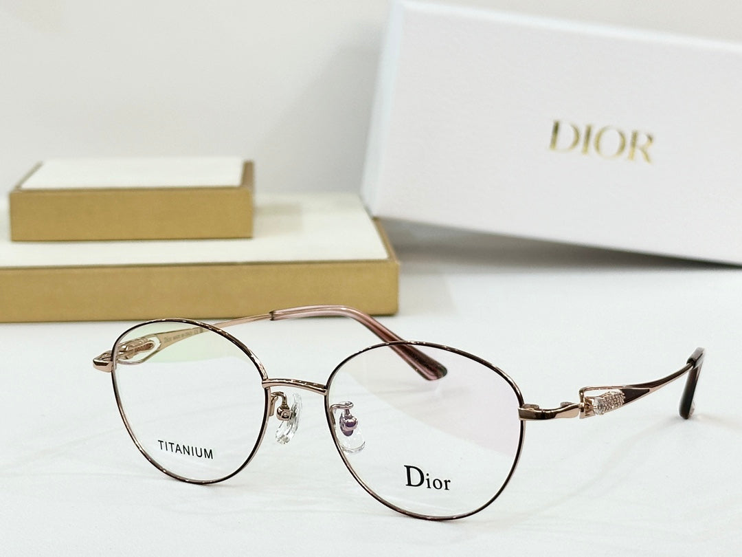 MONTAIGNE SUNGLASS CD 0269/S IN TITANE EMBELLISHES STONES - Rose Pink