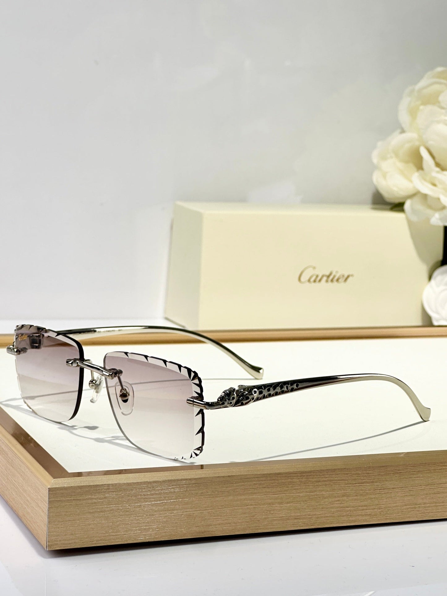 PANTHÈRE RIMLESS SQUARE FRAME SUNGLASSES 580908 IN METAL - Blue