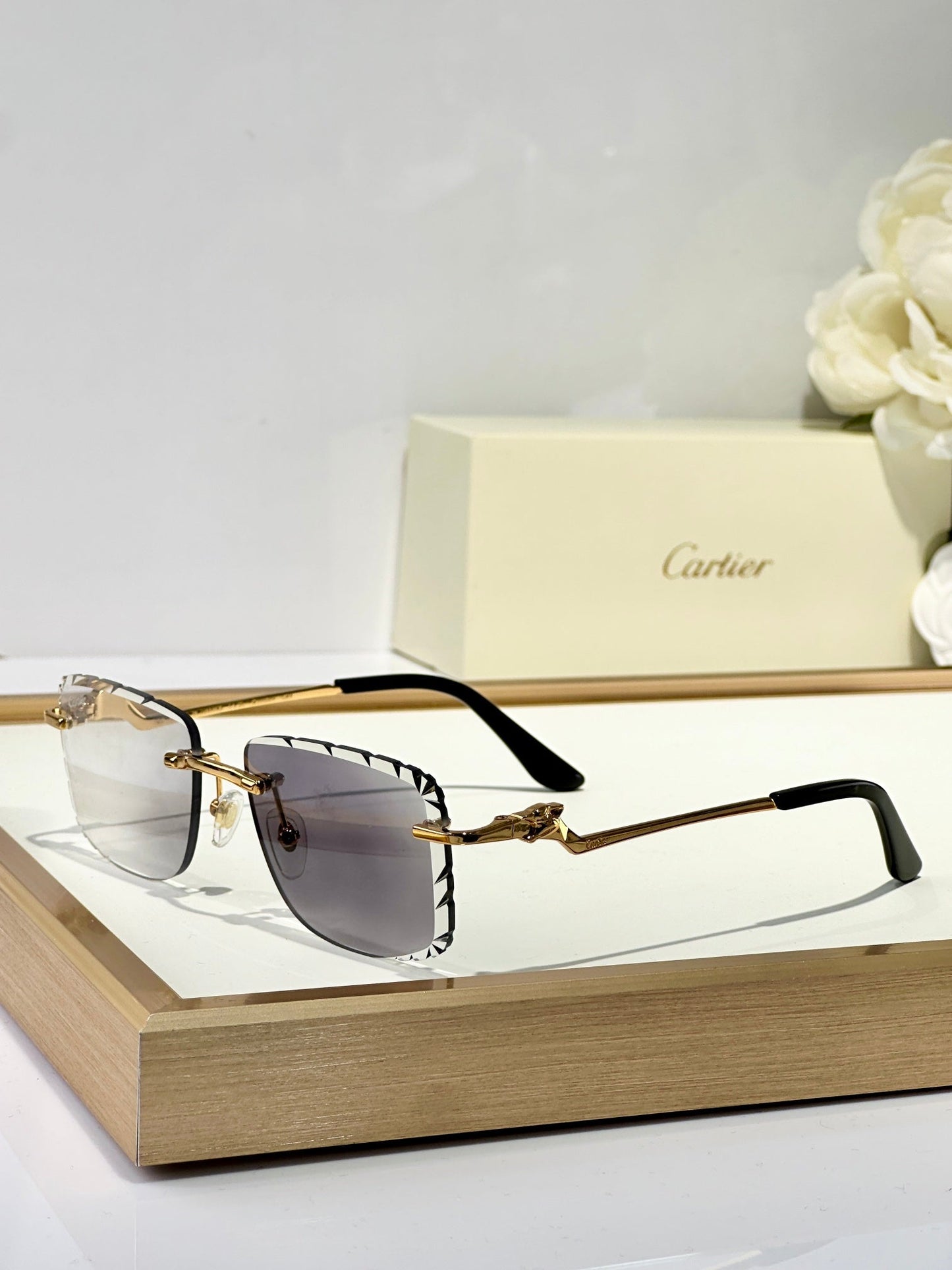 PANTHÈRE PHOTOCHROMIC LENSES RIMLESS SQUARE FRAME SUNGLASSES 580910 IN METAL - Green