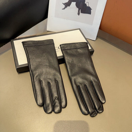 GLOVES IN BLACK EMBOSSED LAMBSKIN 423484 - M