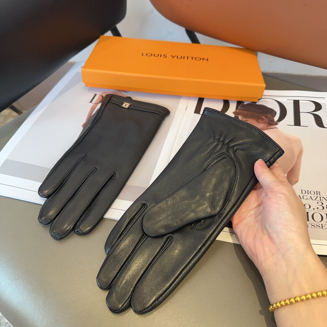 LV GLOVES IN BLACK LAMBSKIN 466818 - M